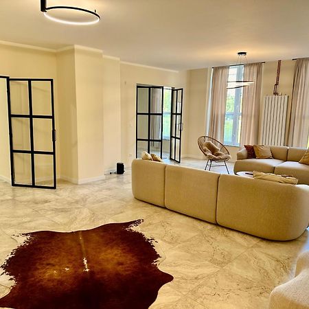 Sanierte 5 Zimmer Luxus Standard Apartment Auf 350Qm Hamburg Bagian luar foto