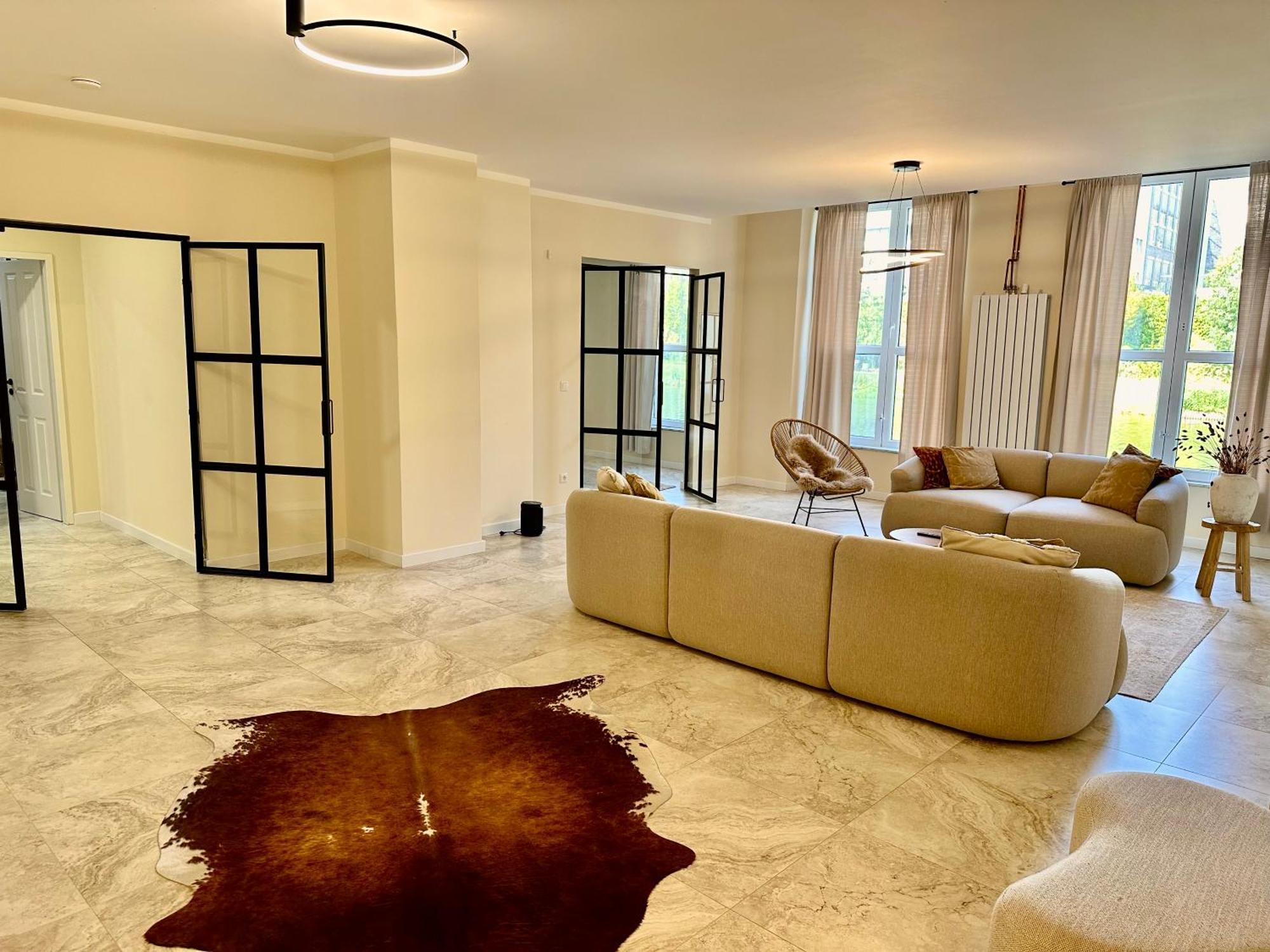 Sanierte 5 Zimmer Luxus Standard Apartment Auf 350Qm Hamburg Bagian luar foto